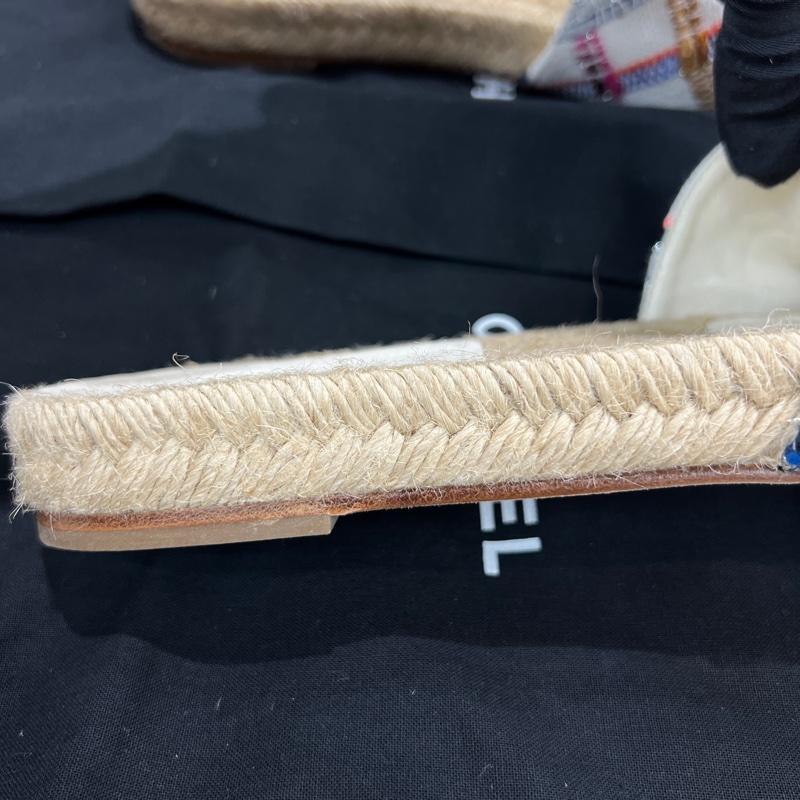 CHANEL Tweed Espadrille Slip On Sandals.      XC025-17