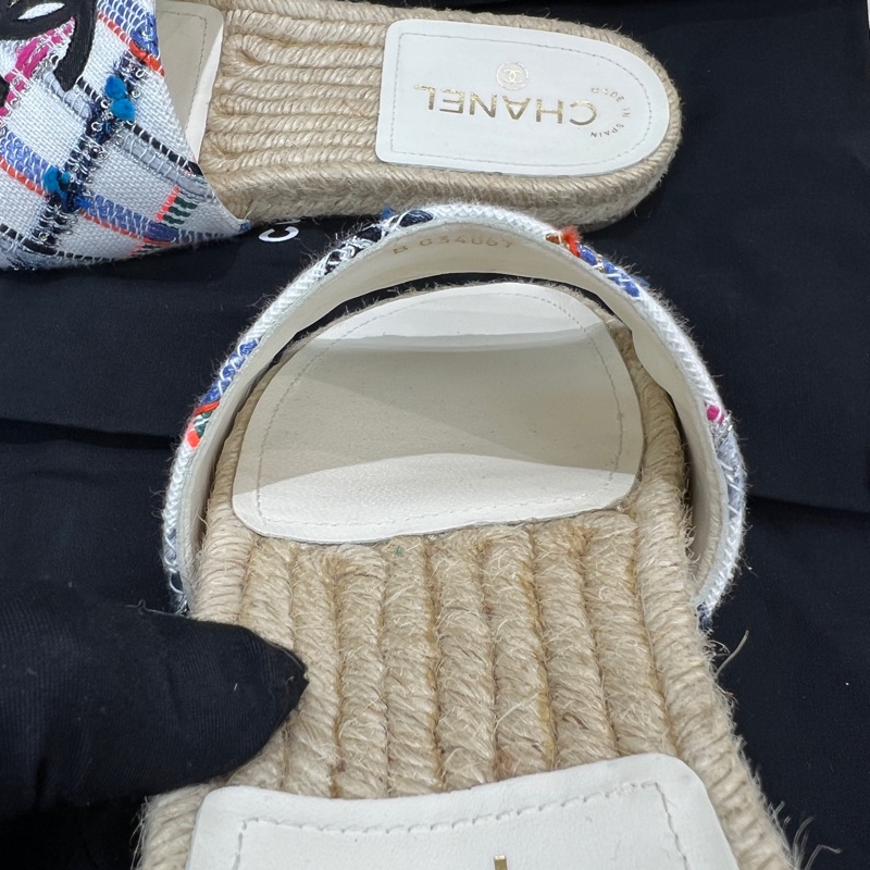 CHANEL Tweed Espadrille Slip On Sandals.      XC025-21
