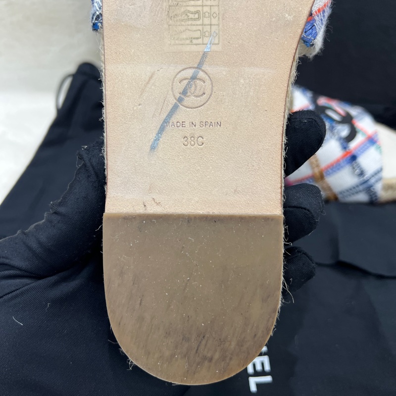 CHANEL Tweed Espadrille Slip On Sandals.      XC025-28