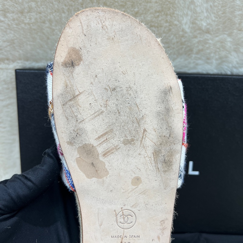 CHANEL Tweed Espadrille Slip On Sandals.      XC025-35