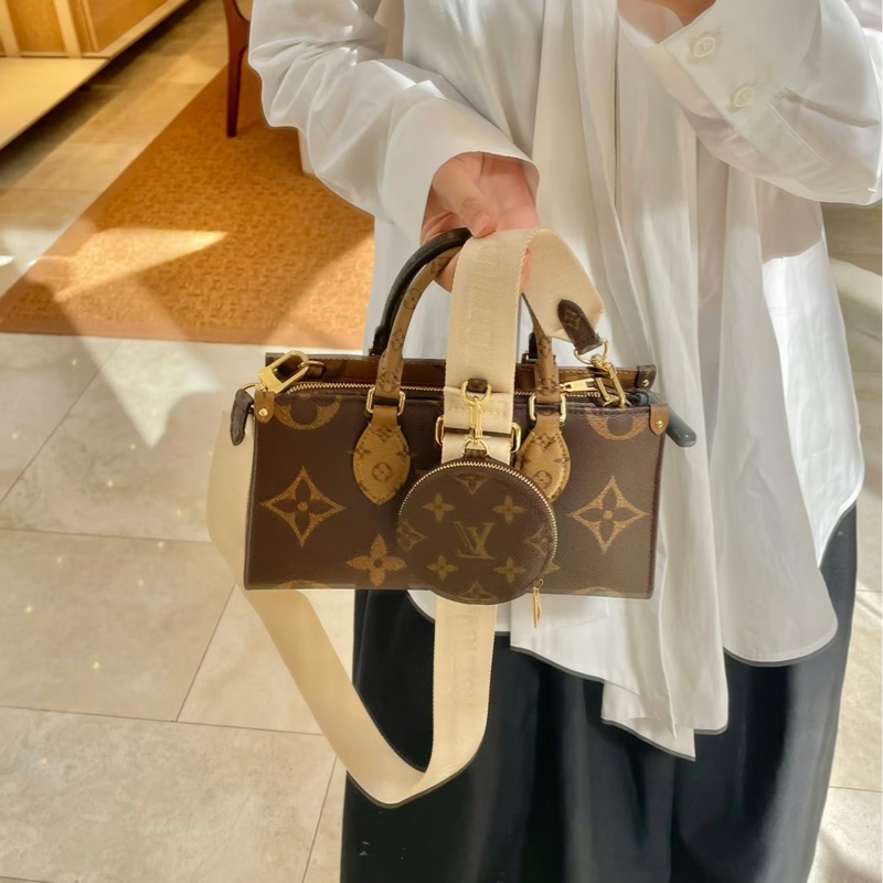 LV 路易威登原花雙色OnTheGo East West 橫版托特包寬背帶手提斜背包M46653-3