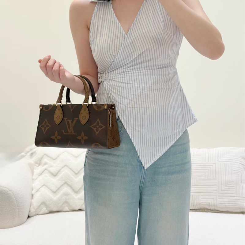 LV 路易威登原花雙色OnTheGo East West 橫版托特包寬背帶手提斜背包M46653-8