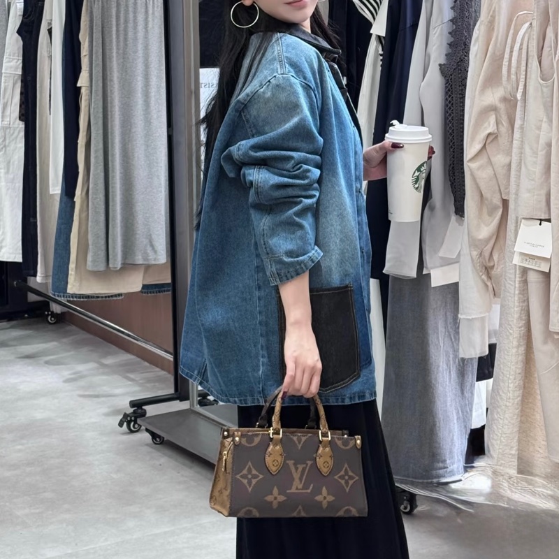 LV 路易威登原花雙色OnTheGo East West 橫版托特包寬背帶手提斜背包M46653-12