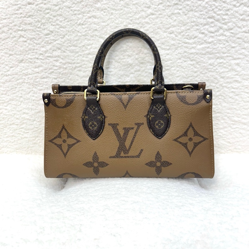 LV 路易威登原花雙色OnTheGo East West 橫版托特包寬背帶手提斜背包M46653-16