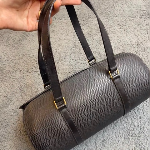 「JL精品代購」9新 LV 水波紋 圓筒包 黑