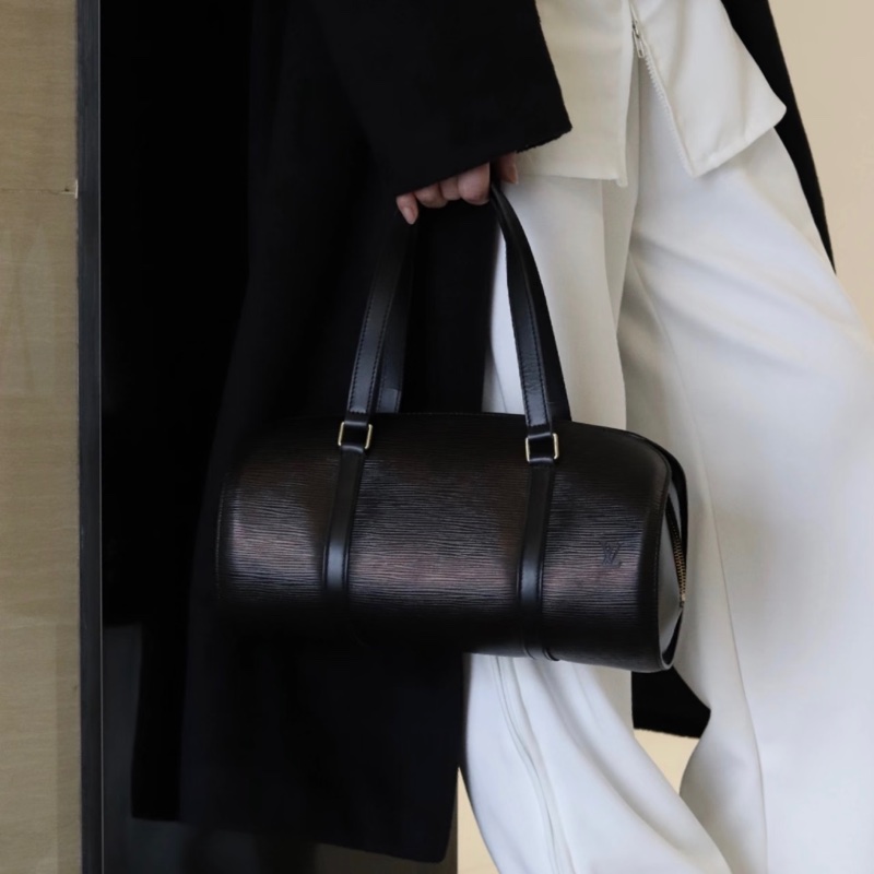 「JL精品代購」9新 LV 水波紋 圓筒包 黑-1