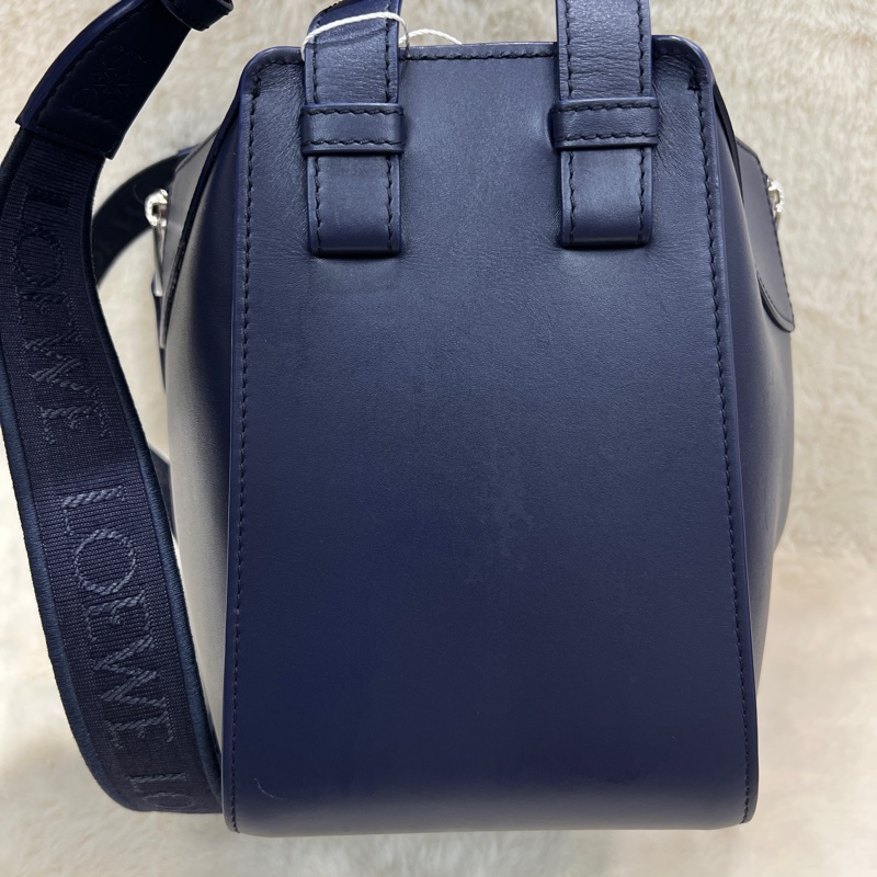 Loewe Compact Hammock 小號深藍色吊床包.  XC397-2