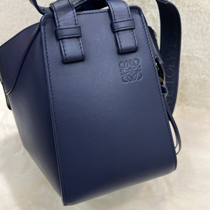 Loewe Compact Hammock 小號深藍色吊床包.  XC397-8