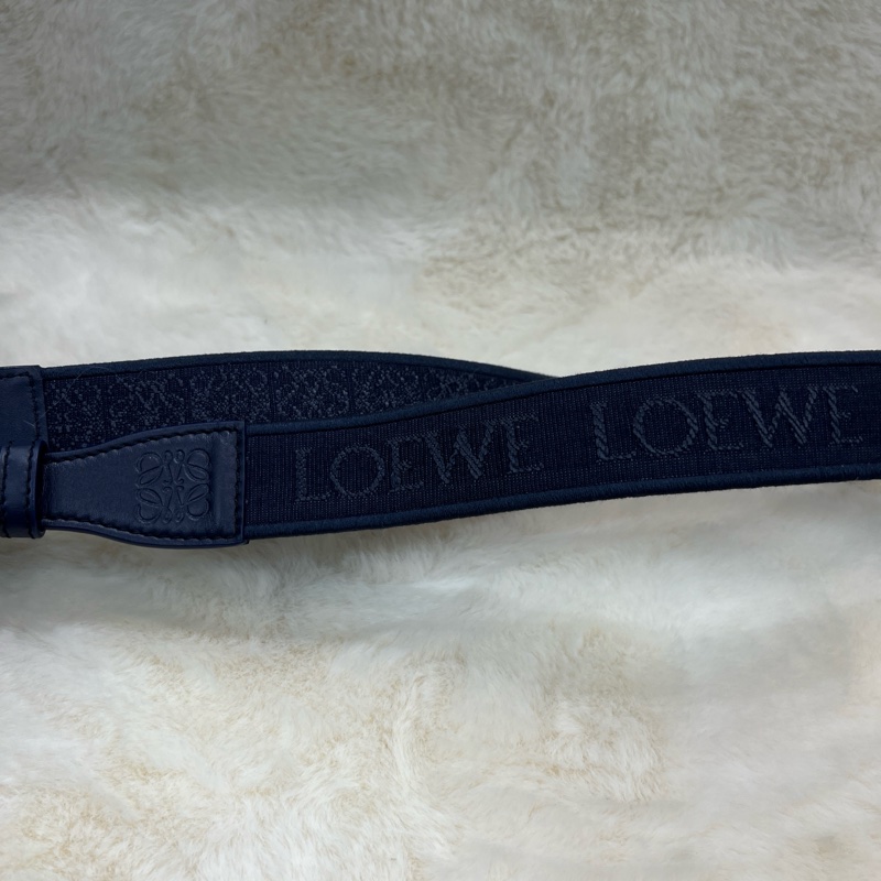 Loewe Compact Hammock 小號深藍色吊床包.  XC397-24