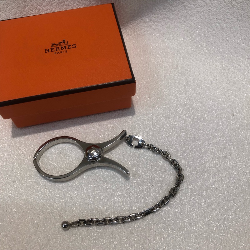 HERMES Filou 銀色手套夾 IA356-2