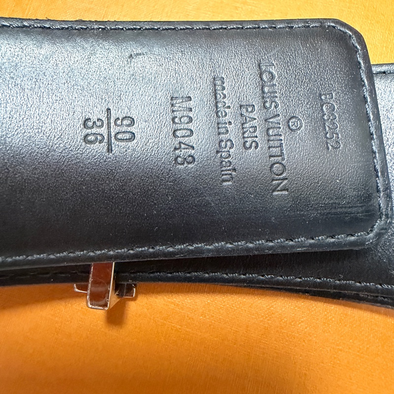 LV Initiales 40毫米雙面皮帶-10