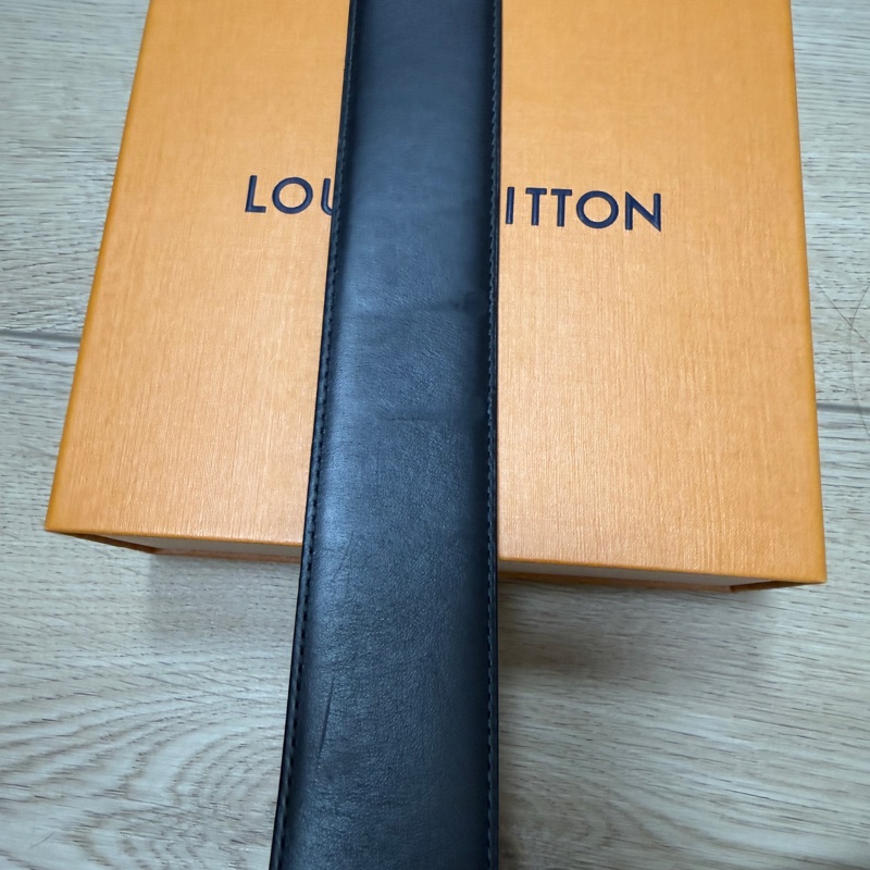 LV Initiales 40毫米雙面皮帶-18