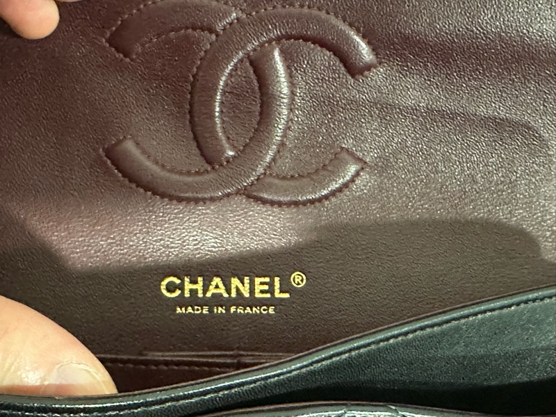 香奈兒Chanel-每個女人都該擁有的經典款-黑金羊皮classic flap 中號-25cm-13