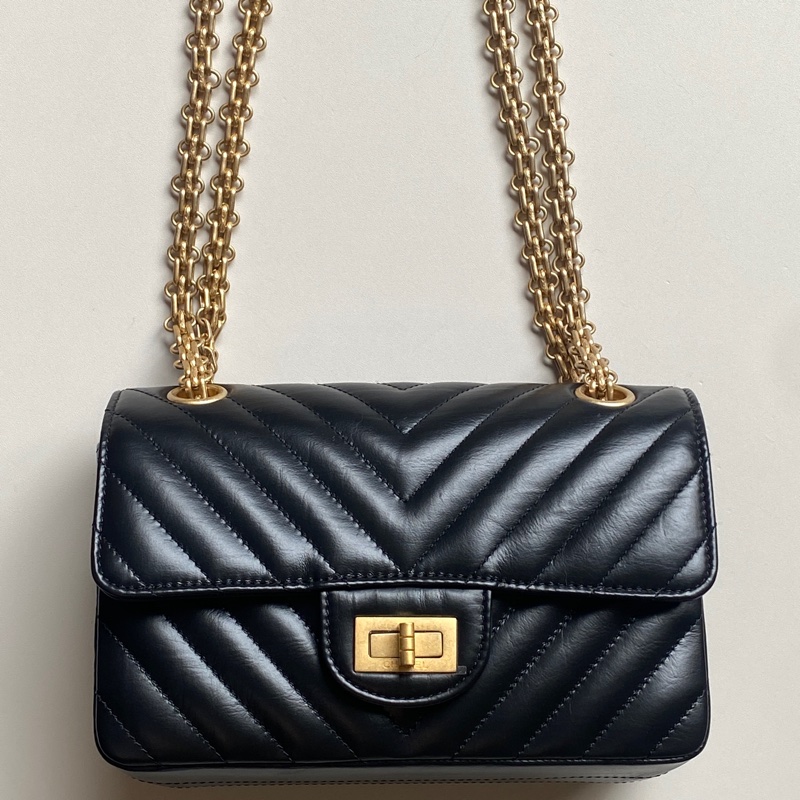 914intheair精品代購『限量品閒置』Chanel 香奈兒 經典黑金牛mini coco 2.55 口蓋包 大mini CF 20cm 山形紋-5