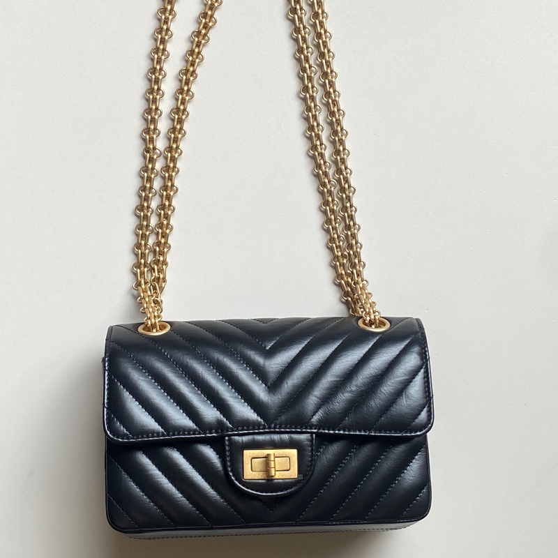 914intheair精品代購『限量品閒置』Chanel 香奈兒 經典黑金牛mini coco 2.55 口蓋包 大mini CF 20cm 山形紋-7