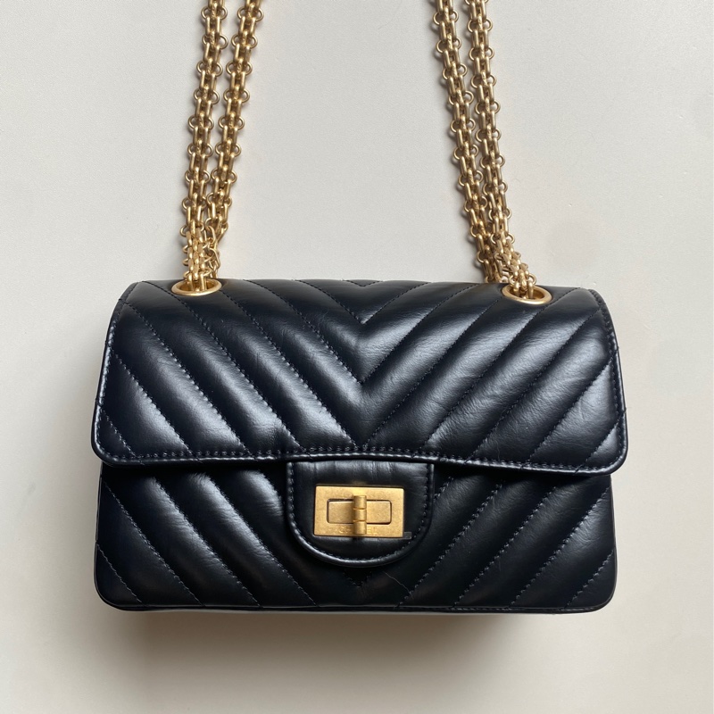 914intheair精品代購『限量品閒置』Chanel 香奈兒 經典黑金牛mini coco 2.55 口蓋包 大mini CF 20cm 山形紋-12