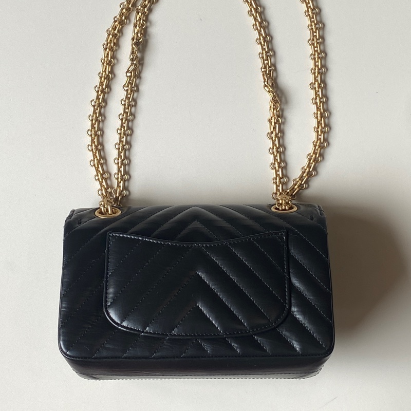 914intheair精品代購『限量品閒置』Chanel 香奈兒 經典黑金牛mini coco 2.55 口蓋包 大mini CF 20cm 山形紋-15