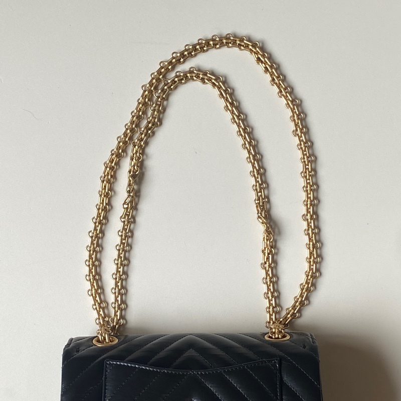 914intheair精品代購『限量品閒置』Chanel 香奈兒 經典黑金牛mini coco 2.55 口蓋包 大mini CF 20cm 山形紋-16