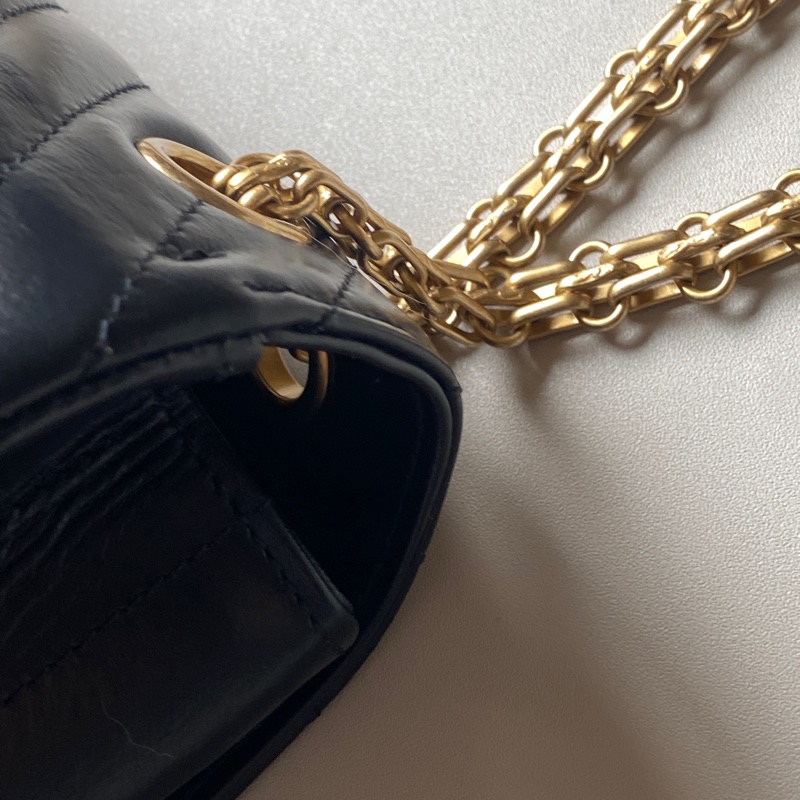 914intheair精品代購『限量品閒置』Chanel 香奈兒 經典黑金牛mini coco 2.55 口蓋包 大mini CF 20cm 山形紋-19