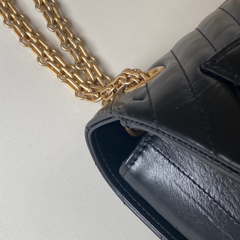 914intheair精品代購『限量品閒置』Chanel 香奈兒 經典黑金牛mini coco 2.55 口蓋包 大mini CF 20cm 山形紋-20