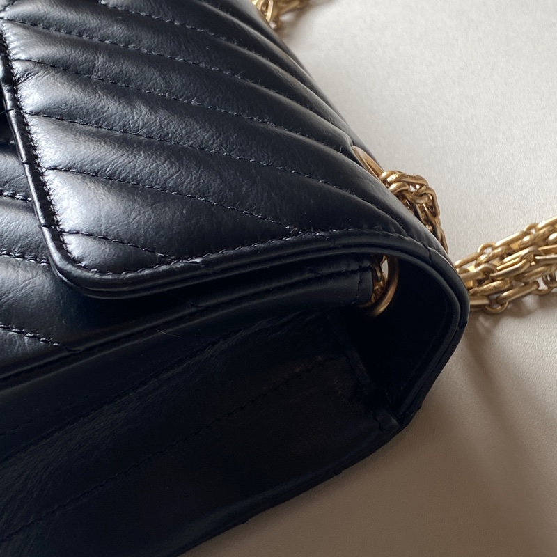 914intheair精品代購『限量品閒置』Chanel 香奈兒 經典黑金牛mini coco 2.55 口蓋包 大mini CF 20cm 山形紋-22