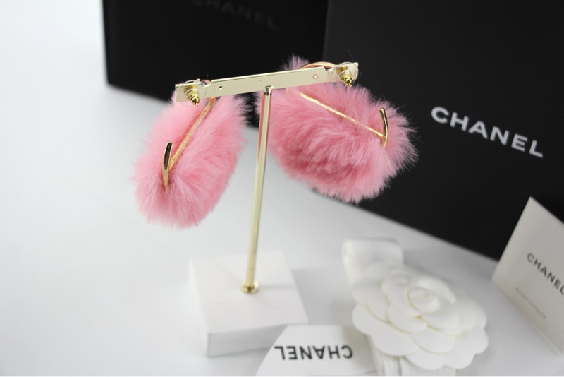 Chanel 24C 毛絨早春度假系列環狀粉紅色耳環-6