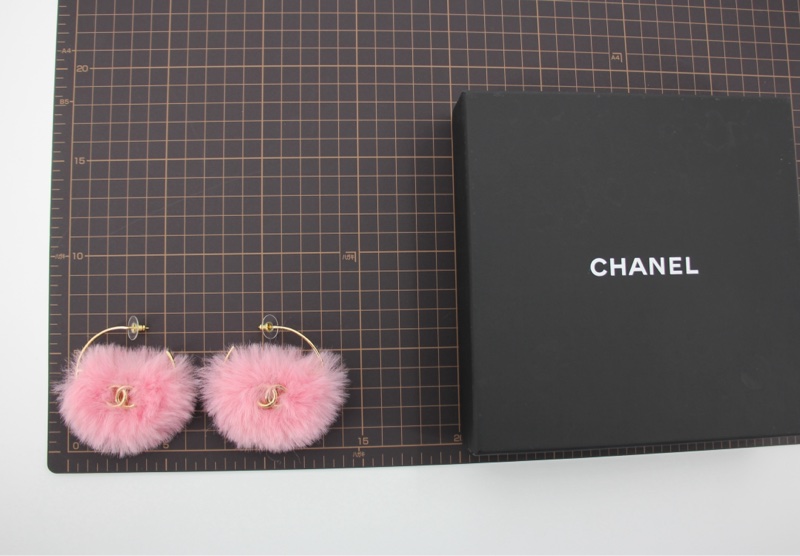Chanel 24C 毛絨早春度假系列環狀粉紅色耳環-8