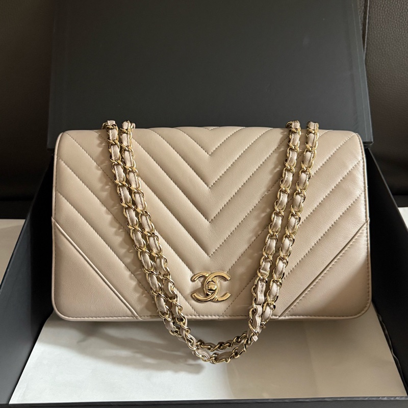 ✨Chanel 奶茶色V紋金扣 CF 99🆕-0
