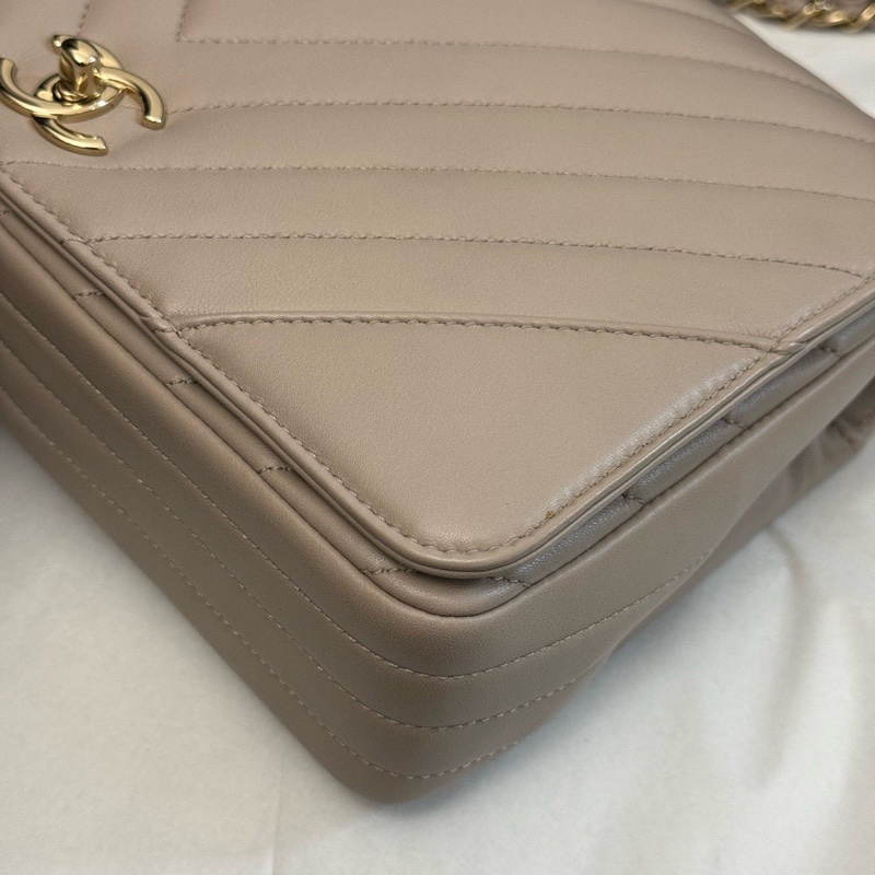 ✨Chanel 奶茶色V紋金扣 CF 99🆕-9