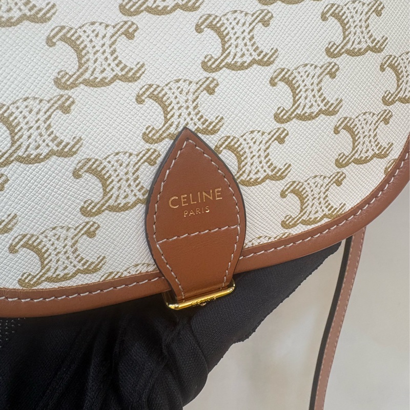 Celine TRIOMPHE 馬鞍包 老花側背包 奶昔白-1