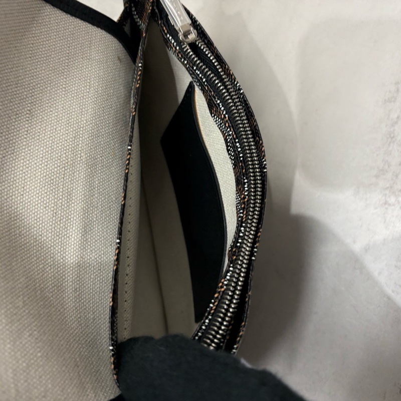 G_oyard Plumet信封包 #黑色 超級難買款♡ 這顆真的不分男女，背起來真的巨好看！-15