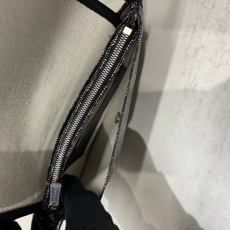 G_oyard Plumet信封包 #黑色 超級難買款♡ 這顆真的不分男女，背起來真的巨好看！-19