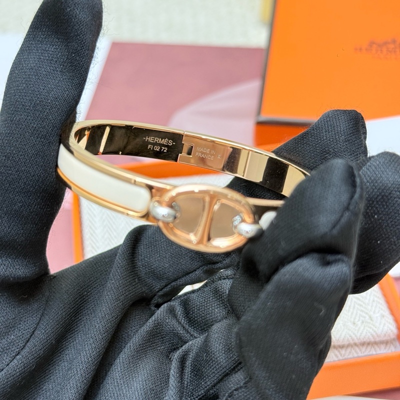 閒置新 Hermes/愛馬仕 Clic H系列豬鼻子扣頭手鐲 白色全套-1