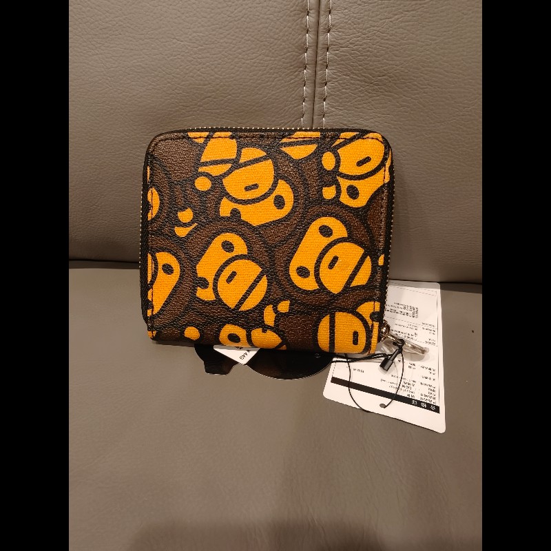 特價出清現貨在台，絕版bape milo拉鍊折疊小錢包，全新品-4