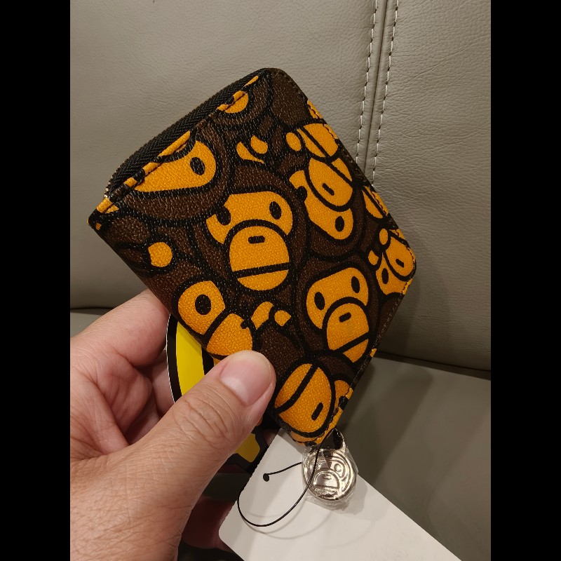 特價出清現貨在台，絕版bape milo拉鍊折疊小錢包，全新品-9