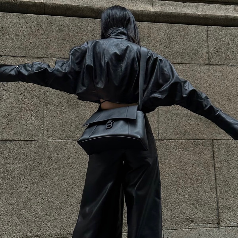 BALENCIAGA巴黎世家全黑downtown單肩斜挎沙漏包-4