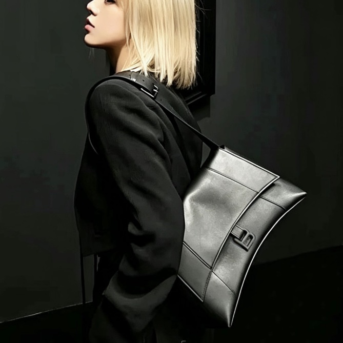 BALENCIAGA巴黎世家全黑downtown單肩斜挎沙漏包-43
