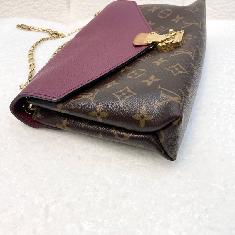LV 路易威登原花拼紫紅牛皮S LOCK信封鏈條包撞色設計 M41200-12