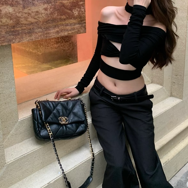CHANEL香奈兒19Bag小號黑金配經典菱格紋肩背斜挎包-24