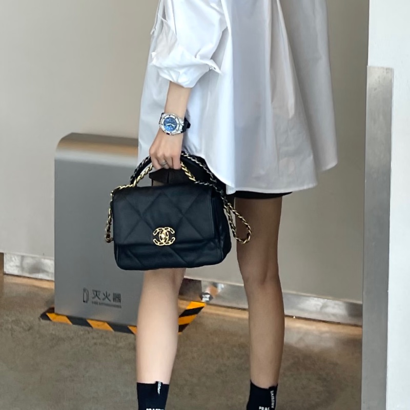CHANEL香奈兒19Bag小號黑金配經典菱格紋肩背斜挎包-29
