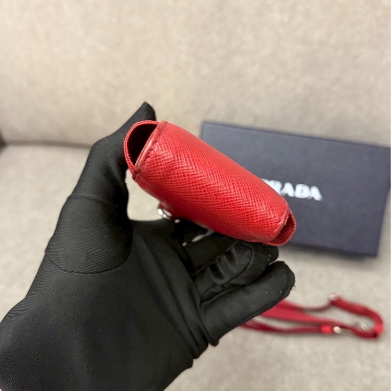 PRADA紅色掛繩小包-2