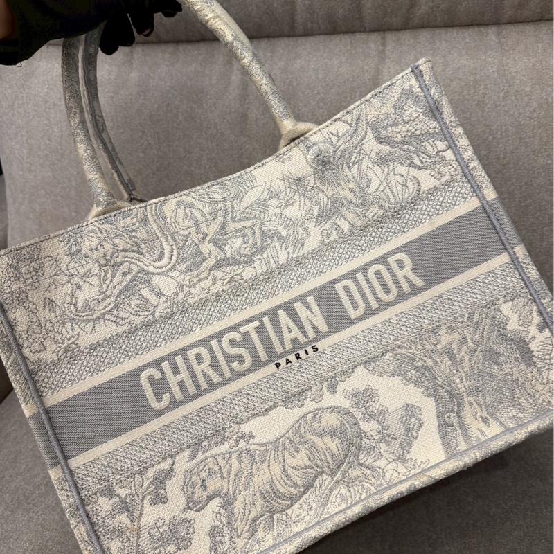 DIOR 中號刺繡tote-1
