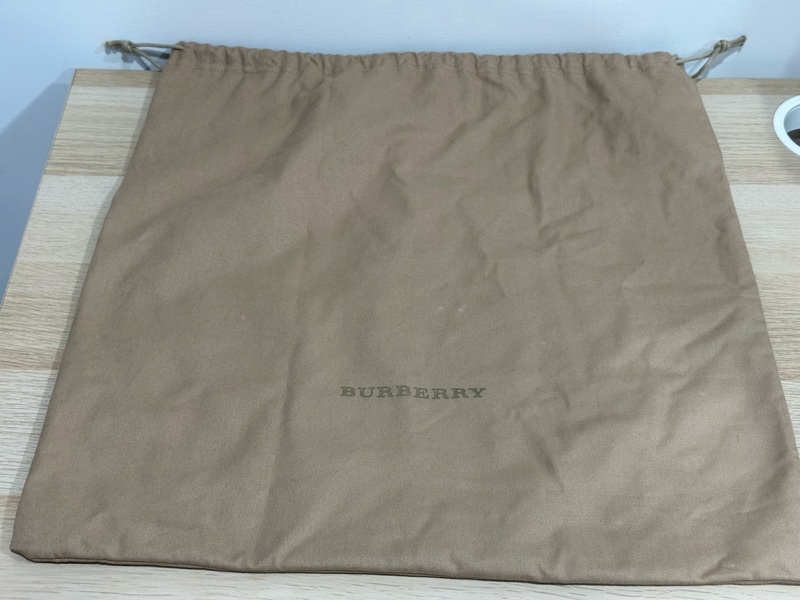 BURBERRY-經典格紋托特包-23