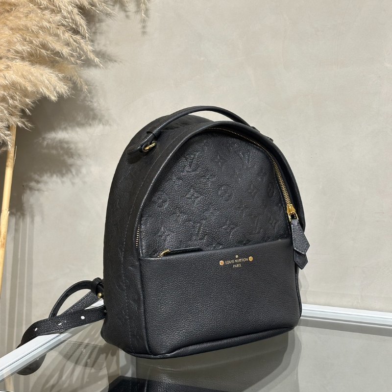 LOUIS VUITTON 壓紋牛皮後背包 - 黑-2