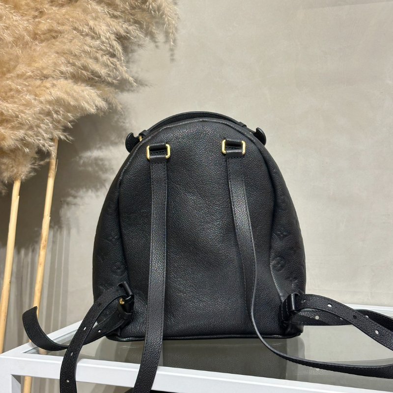 LOUIS VUITTON 壓紋牛皮後背包 - 黑-4