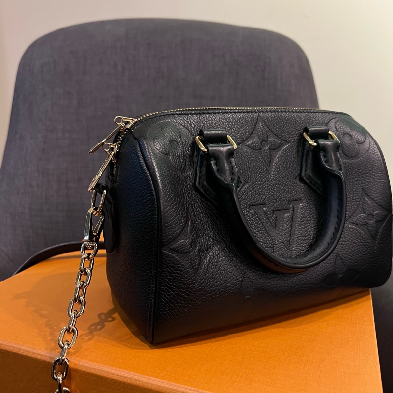 📢二手近新 Louis Vuitton LV Speedy 20黑色牛皮壓花波士頓包晶片款 正品-2