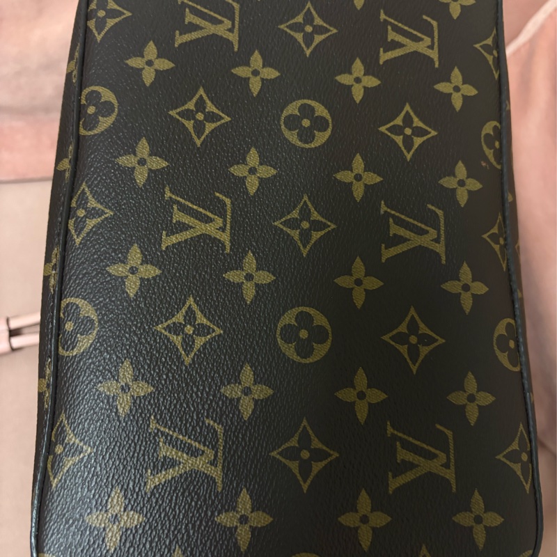 Louis Vuitton NeoNoe MM 經典老花水桶包（粉色拼皮）-4