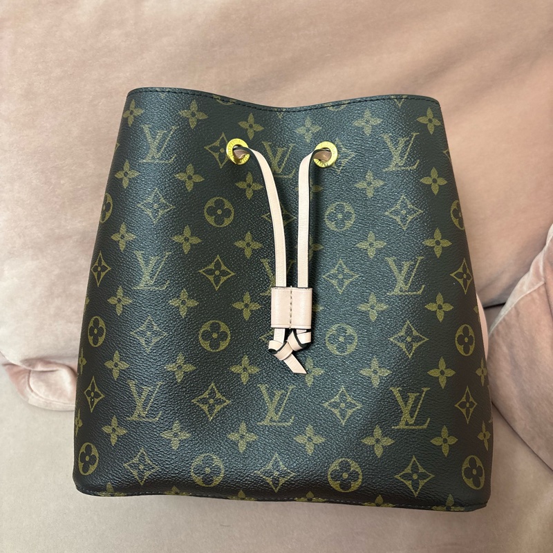Louis Vuitton NeoNoe MM 經典老花水桶包（粉色拼皮）-6
