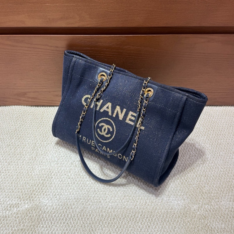 Chanel 沙灘包藍金限定 深藍色面料+金絲線很閃 尺寸約26*41 。-2