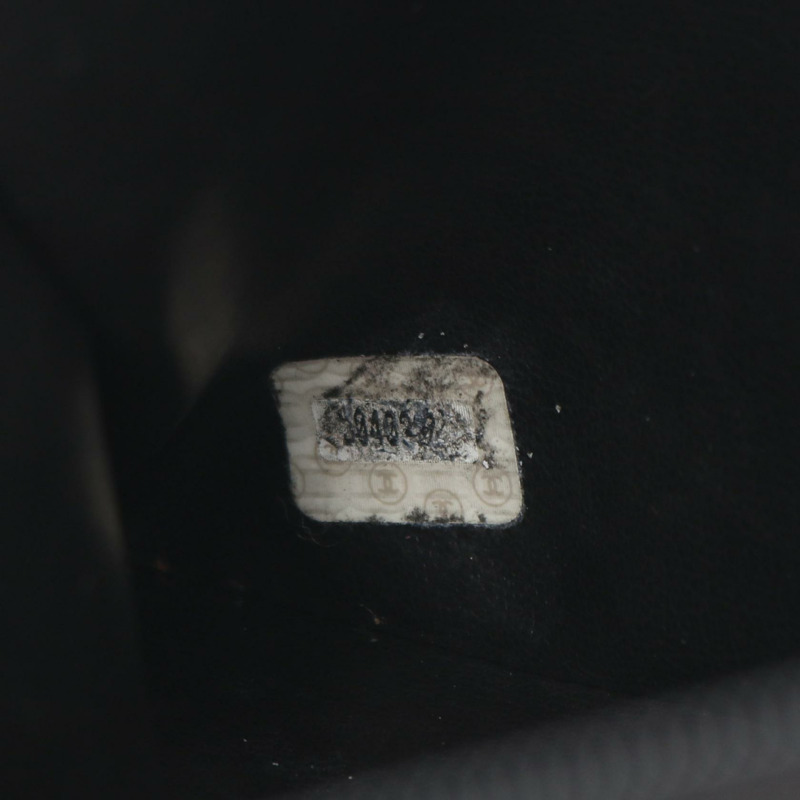 香奈兒三重 COCO 標誌鏈條手提包，小牛皮，黑色，金色五金，二手女款-4
